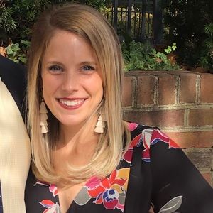 Meet your Posher, Caitlin